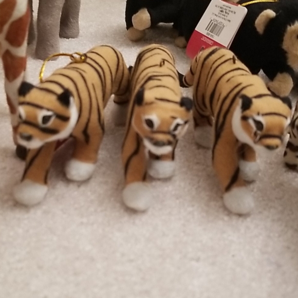 Miniature Animals 🌴🐵🦁🐅🦒🐘🐆🌴 - Picture 5 of 11